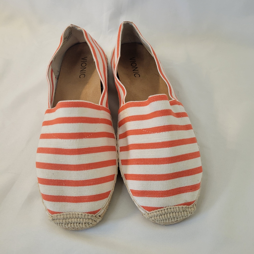 Vionic Coast Valeri Women's Slip-On Espadrille Flats Stretch Loafer